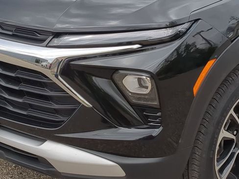 Used 2025 Chevrolet TrailBlazer LT AWD/4WD image 11