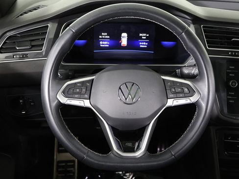 Used 2023 Volkswagen Tiguan SE R-Line FWD image 43