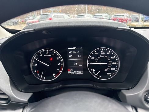 Used 2024 Subaru Crosstrek 2.0i Premium image 11