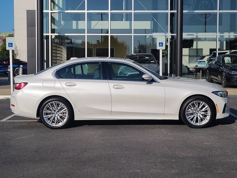 Used 2024 BMW 330i Sedan RWD image 2