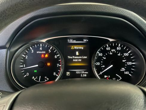 Used 2016 Nissan Rogue SV FWD image 27