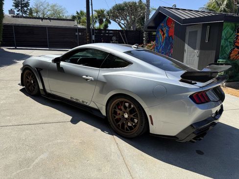 Used 2025 Ford Mustang GT Premium w/ GT Performance Package image 6