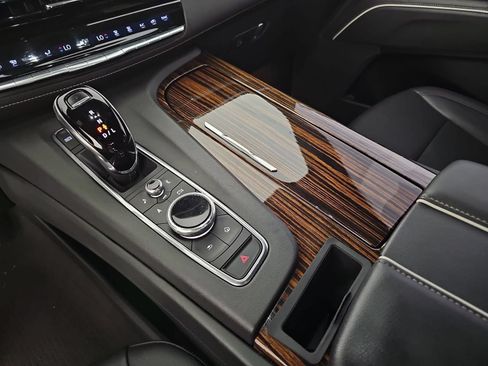 Used 2021 Cadillac Escalade ESV Luxury AWD/4WD image 23