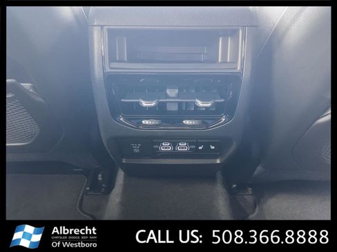 New 2025 Jeep Grand Cherokee Limited w/ Black Appearance Package image 19