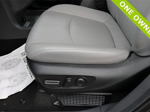 Used 2024 Toyota Sienna XLE image 14