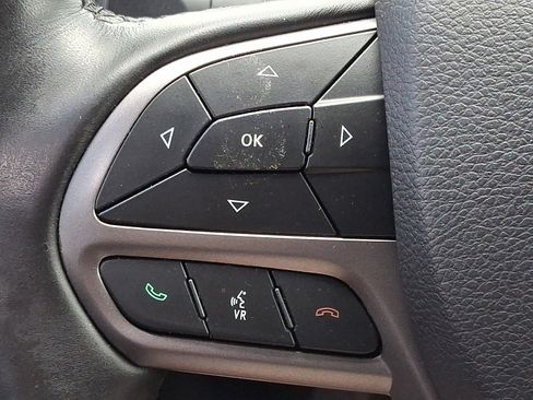 Used 2020 Jeep Cherokee Limited image 21