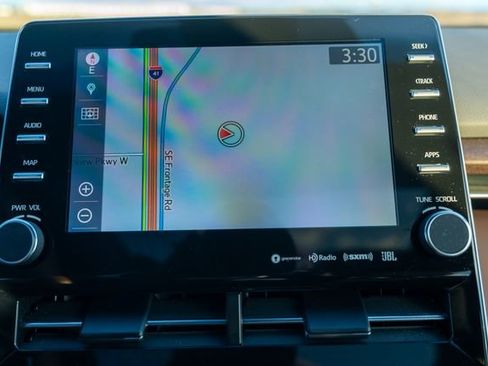 Used 2020 Toyota Avalon Limited image 31