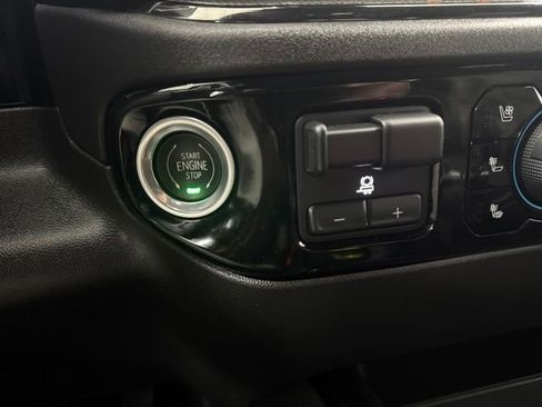 Used 2024 Chevrolet Silverado 1500 ZR2 AWD/4WD image 15