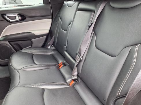 Used 2025 Jeep Compass Limited AWD/4WD image 7