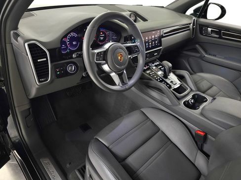 Used 2023 Porsche Cayenne Platinum Edition AWD/4WD image 14