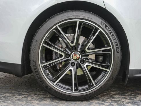 Used 2021 Porsche Panamera 4 AWD/4WD image 8