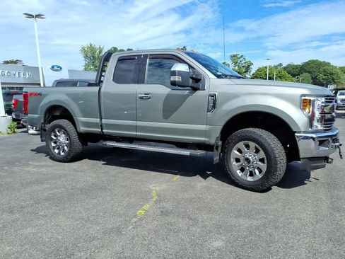 Used 2019 Ford F250 Lariat w/ Chrome Package AWD/4WD image 5