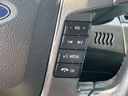 Used 2012 Ford Taurus SEL FWD image 14