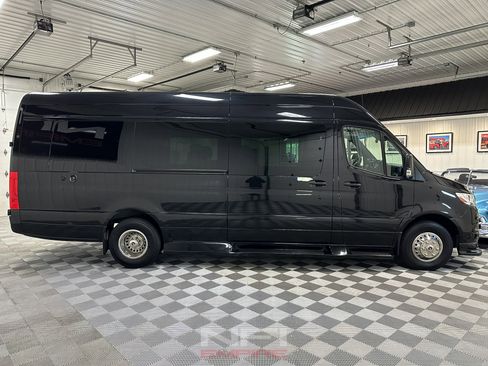 Used 2020 Mercedes-Benz Sprinter 3500 image 10