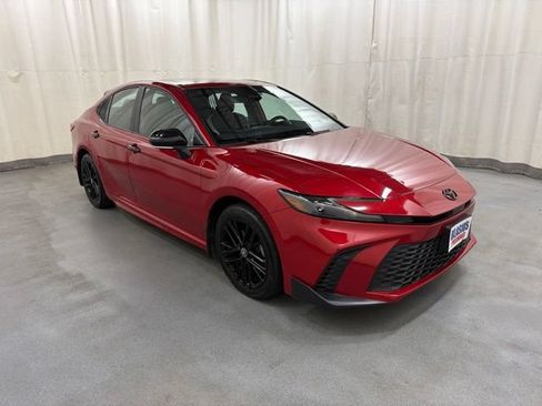 Used 2025 Toyota Camry SE w/ Multimedia Upgrade Package AWD/4WD image 1