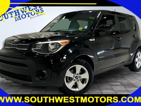 Used 2017 Kia Soul FWD image 1