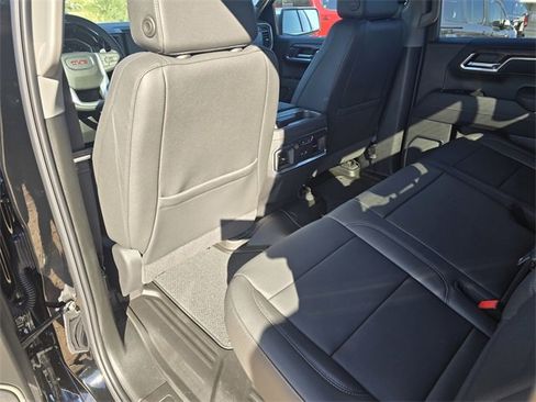 New 2026 GMC Sierra 1500 SLT image 10