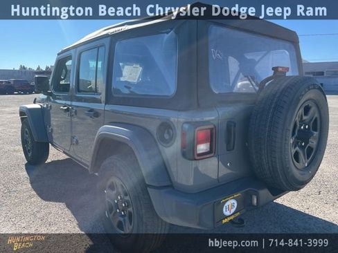 Used 2023 Jeep Wrangler Sport image 6
