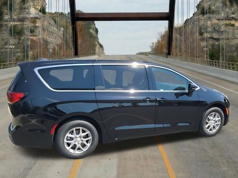 New 2026 Chrysler Voyager LX FWD image 11