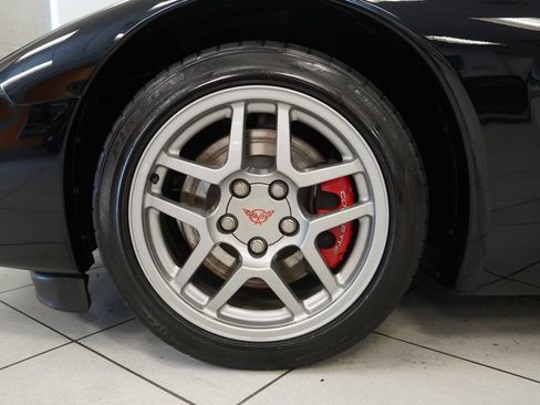 Used 2002 Chevrolet Corvette Z06 w/ Memory Pkg RWD image 17