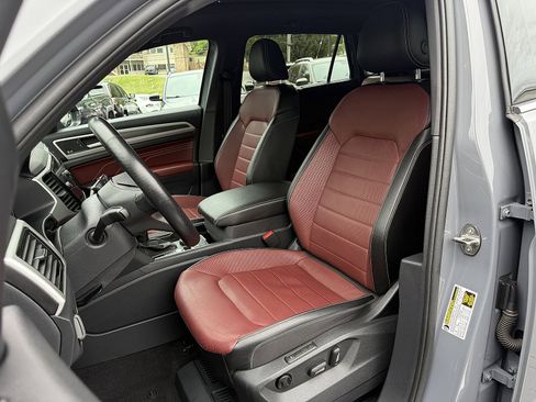 Used 2022 Volkswagen Atlas Cross Sport SEL Premium R-Line AWD/4WD image 14
