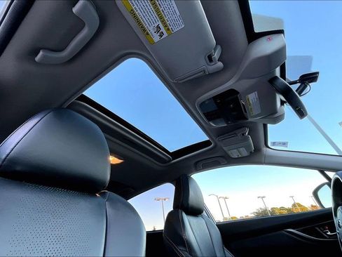 Used 2020 Subaru Crosstrek 2.0i Limited w/ Moonroof Package image 27