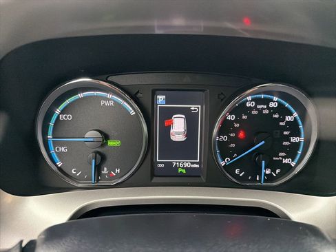 Used 2018 Toyota RAV4 Limited image 14