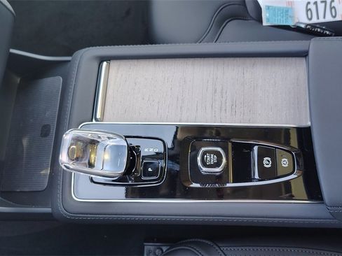 New 2026 Volvo XC90 B6 Plus image 23