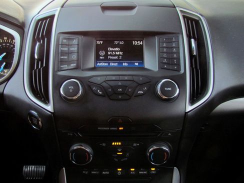 Used 2016 Ford Edge SEL image 25