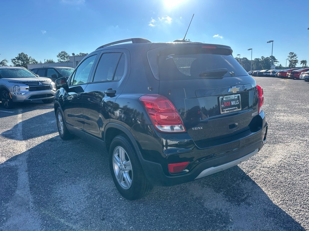 Used 2021 Chevrolet Trax LT FWD image 13