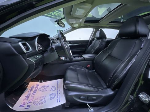 Used 2019 Nissan Maxima 3.5 SL w/ Floor Mat Group image 16