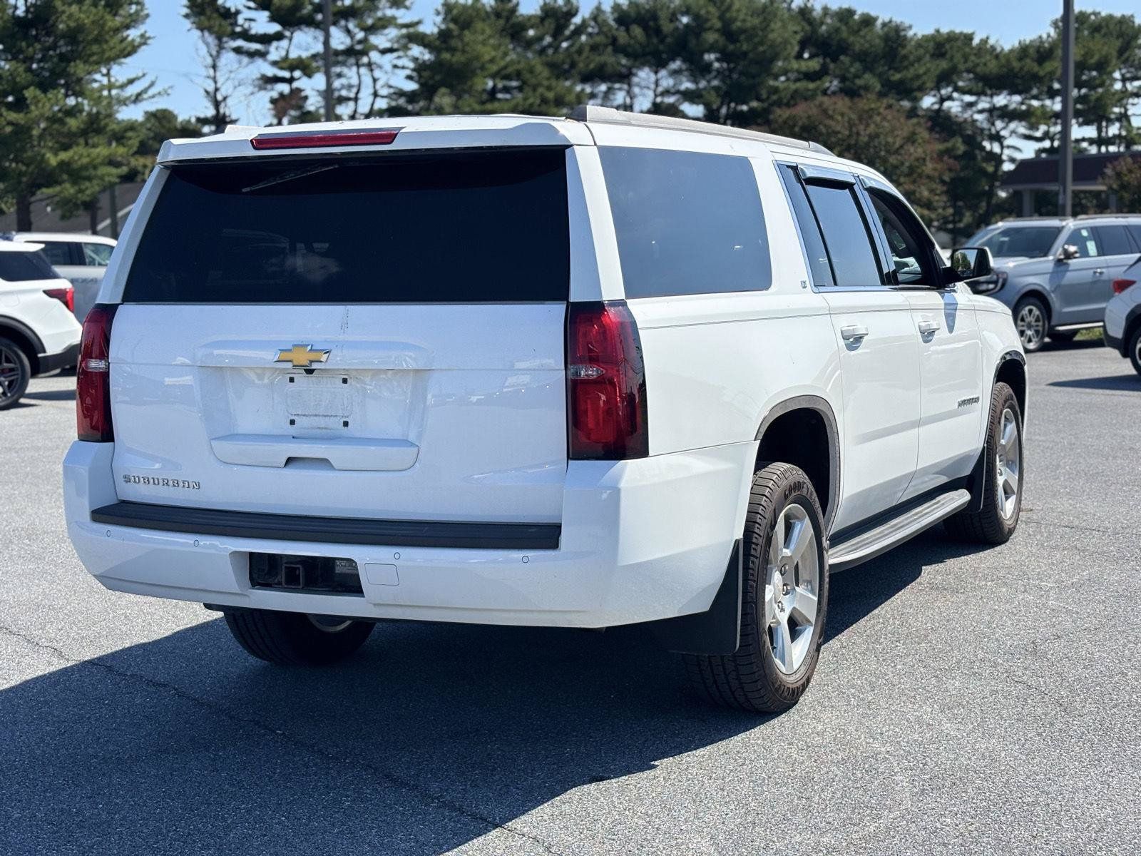 Used 2020 Chevrolet Suburban LT AWD/4WD image 13