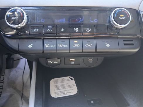 Used 2026 Hyundai Elantra Limited FWD image 23