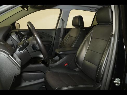 Used 2022 GMC Terrain SLT w/ Infotainment Package II AWD/4WD image 24