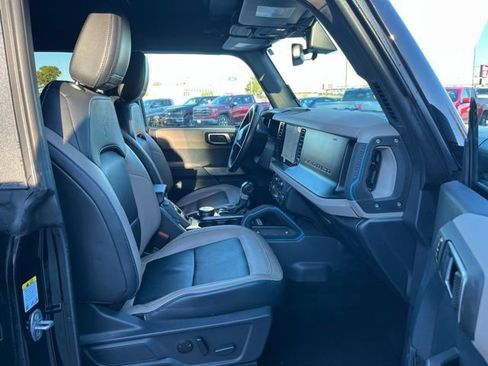 Used 2023 Ford Bronco Wildtrak image 25