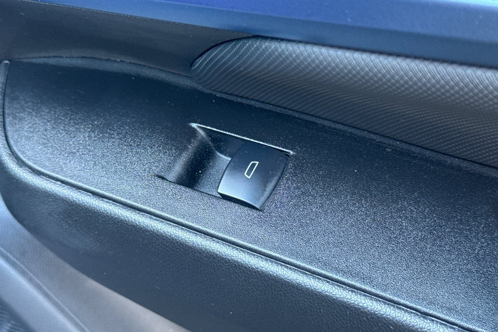 Used 2024 Chevrolet Equinox EV LT w/ LPO, All-Weather Mat Package FWD image 23