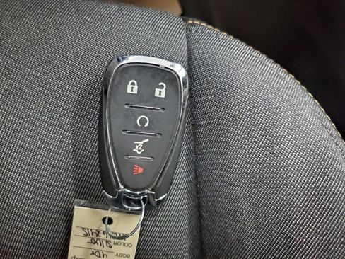Used 2021 Chevrolet Equinox LT FWD image 32