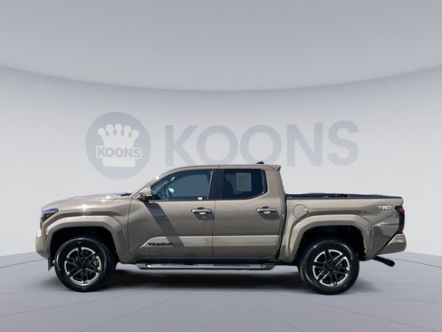 Used 2026 Toyota Tacoma TRD Sport w/ TRD Sport Premium Package AWD/4WD image 13