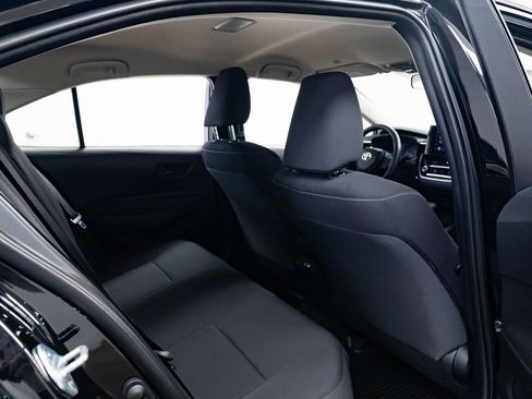 Used 2025 Toyota Corolla LE image 24