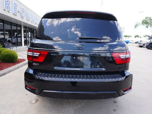 Used 2022 Nissan Armada Platinum w/ Captain's Chairs Package AWD/4WD image 5