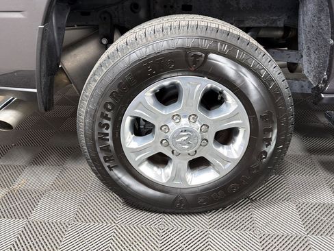 Used 2025 RAM 2500 Big Horn AWD/4WD image 16