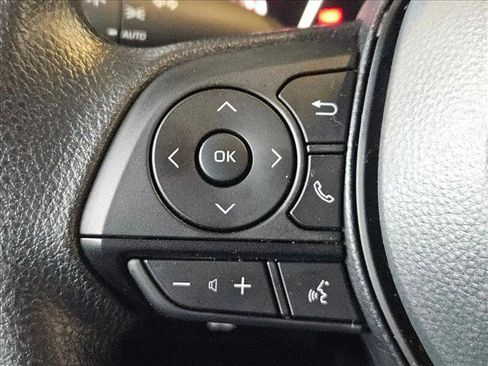 Used 2025 Toyota RAV4 XLE image 11