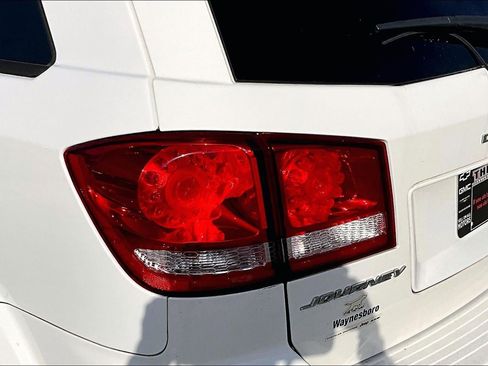 Used 2019 Dodge Journey SE w/ Connectivity Group image 21