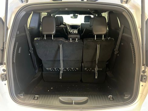 New 2026 Chrysler Pacifica Select image 29