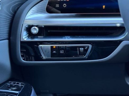 New 2026 Cadillac Lyriq Premium Luxury image 33