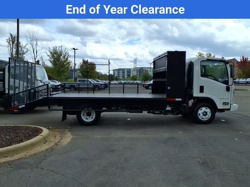 New 2025 Chevrolet Low Cab Forward image 31