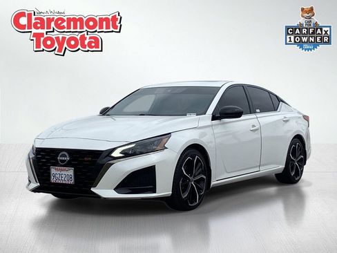 Used 2023 Nissan Altima 2.5 SR w/ SR Premium Package FWD image 1