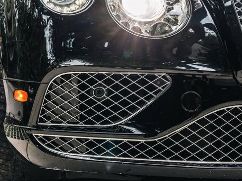 Used 2017 Bentley Continental GT image 25
