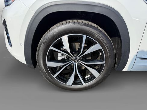 Certified 2026 Volkswagen Atlas SEL Premium R-Line AWD/4WD image 9