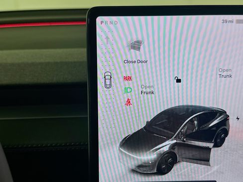 Used 2026 Tesla Model Y Long Range RWD image 24
